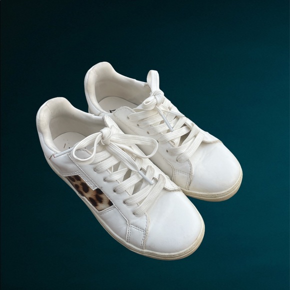 Justice Shoes Justice Sneakers In Size 2 Poshmark